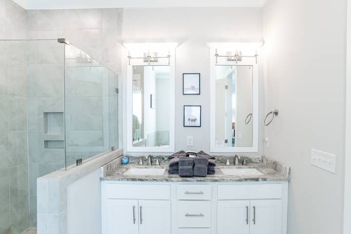 5607670e-33de-4bd9-888a-e7e68477064d