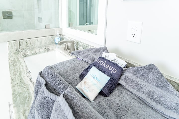 ee2409c2-5607-4701-8837-1d9fabf975b0